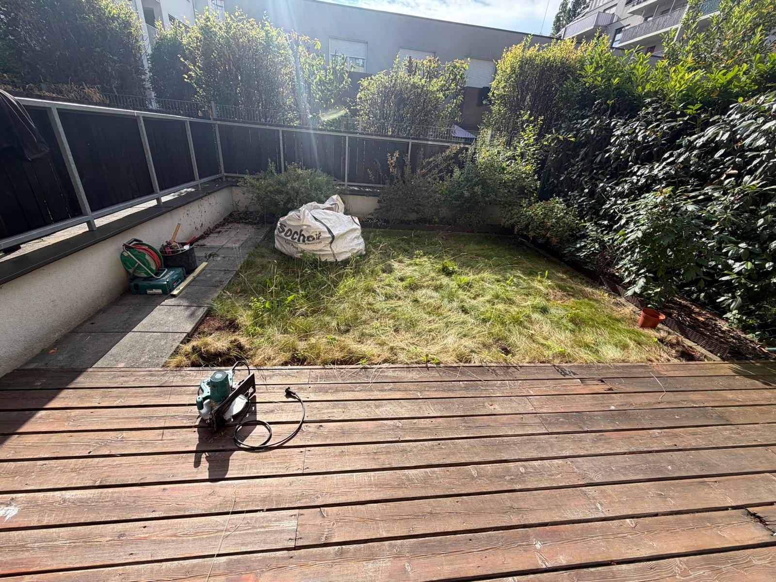Alte Terrasse vor unserem Umbau